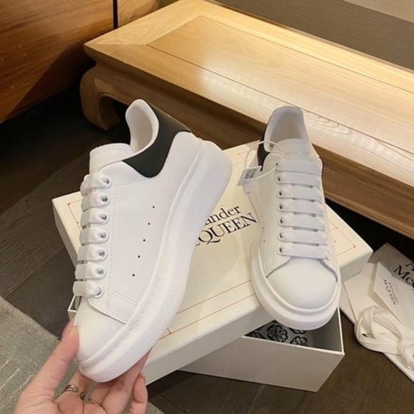 Women's Alexander McQueen shoes - Picture 4 of 7